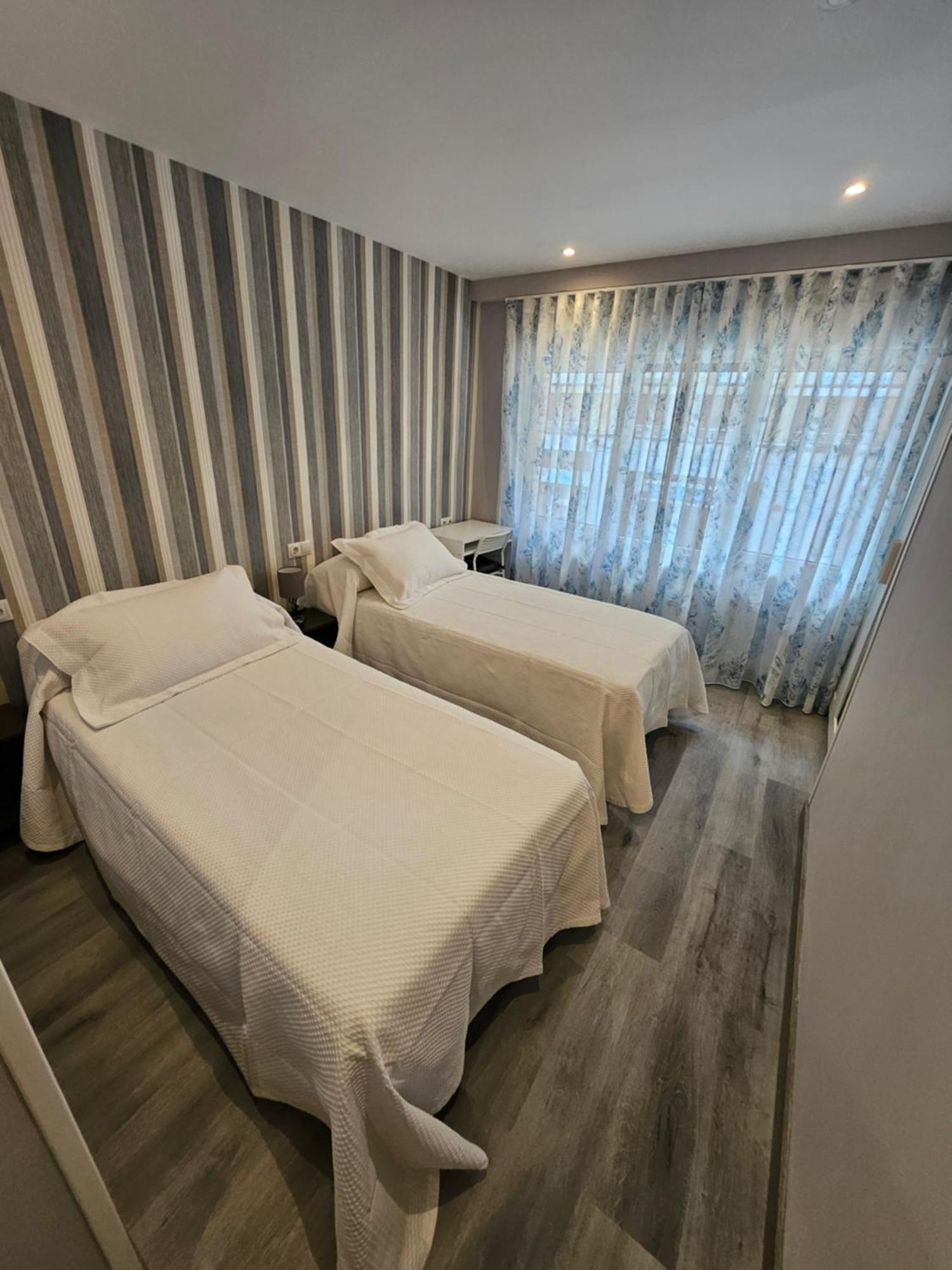 Hostal Foncalada Oviedo Esterno foto
