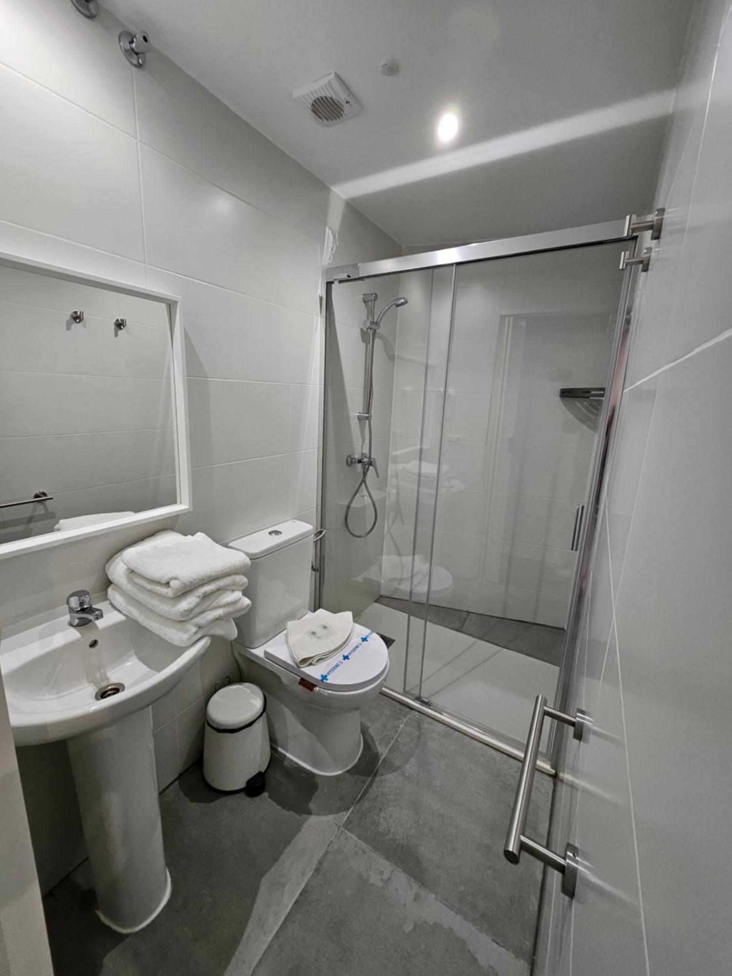 Hostal Foncalada Oviedo Esterno foto